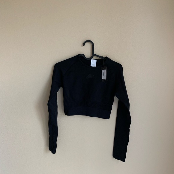 Tops - Pursue Fitness Seamless Long sleeve Crop Top.